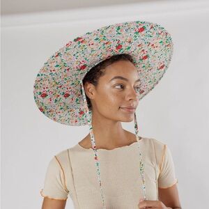 Baggu Packable Sun Hat EXTREMELY RARE Laura Ashley Floral in Rowena